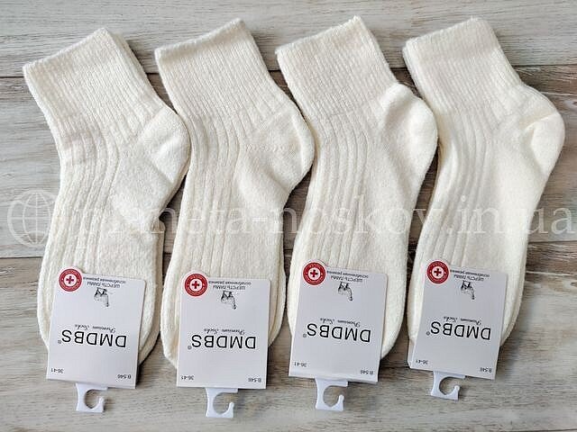 Носки женские из шерсти ламы ТМ «DMDBS» в рубчик, средней высоты, молочные, B546.