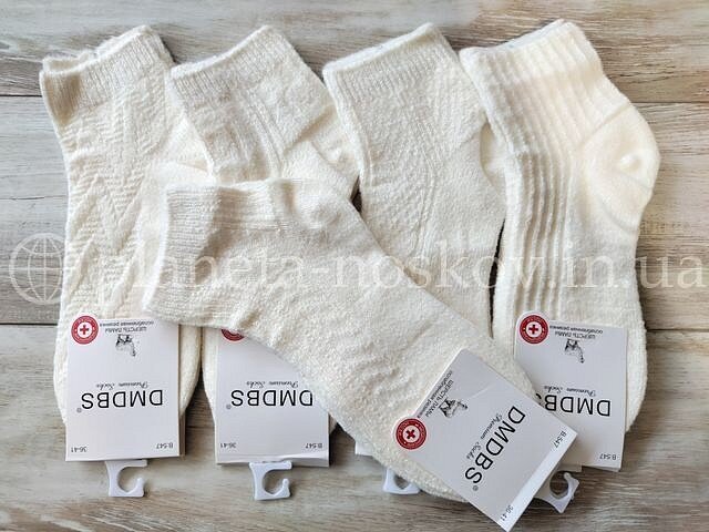 Носки женские из шерсти ламы ТМ «DMDBS» в разные узоры, средней высоты, молочные, B547.