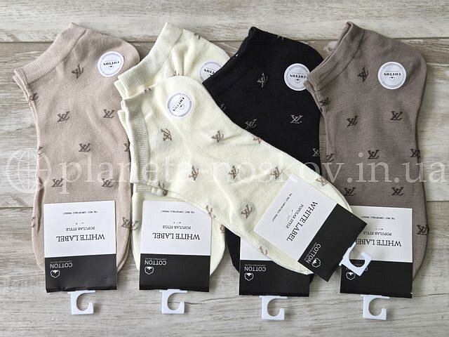 Носки женские хлопковые ТМ «WHITE LABEL» с принтом "LV", короткие, C1990-1.
